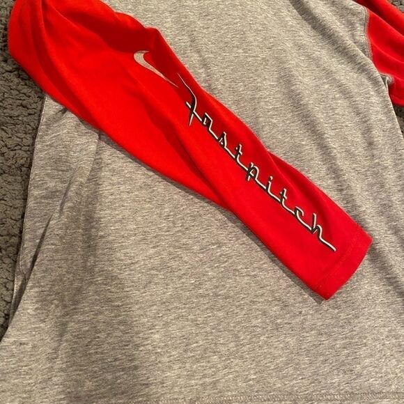 Nike Fastpitch LongSleeve Shirt Size Medium DriFit Baseball Shirt Red/Grey - Picture 11 of 12